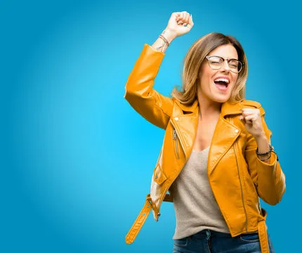 联系渠道与服务时间